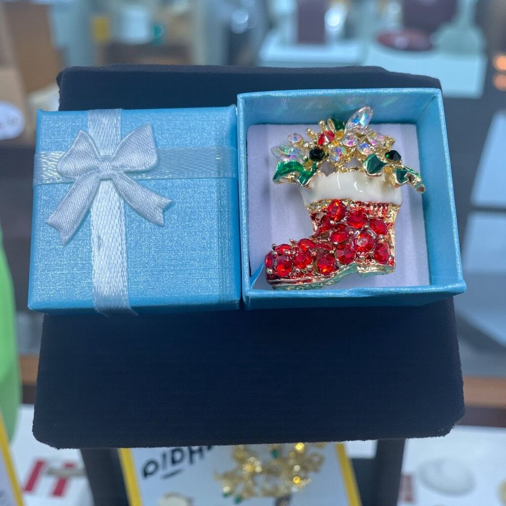 Vintage Rhinestone Christmas Stocking Brooch‎ Holiday Jewelry Festive Glam